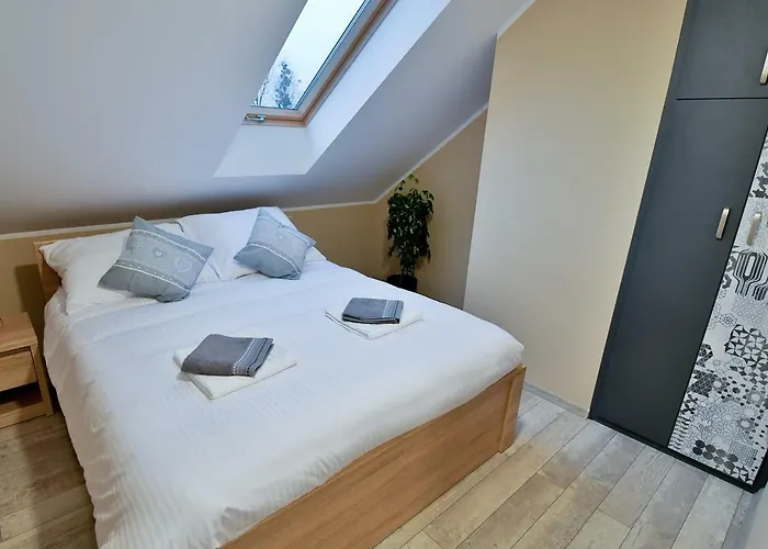 דירה Grabinka - 100 M2 ביילסקו-ביאלה