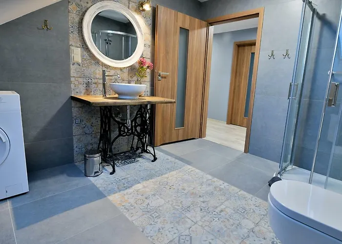 דירה Grabinka - 100 M2 ביילסקו-ביאלה